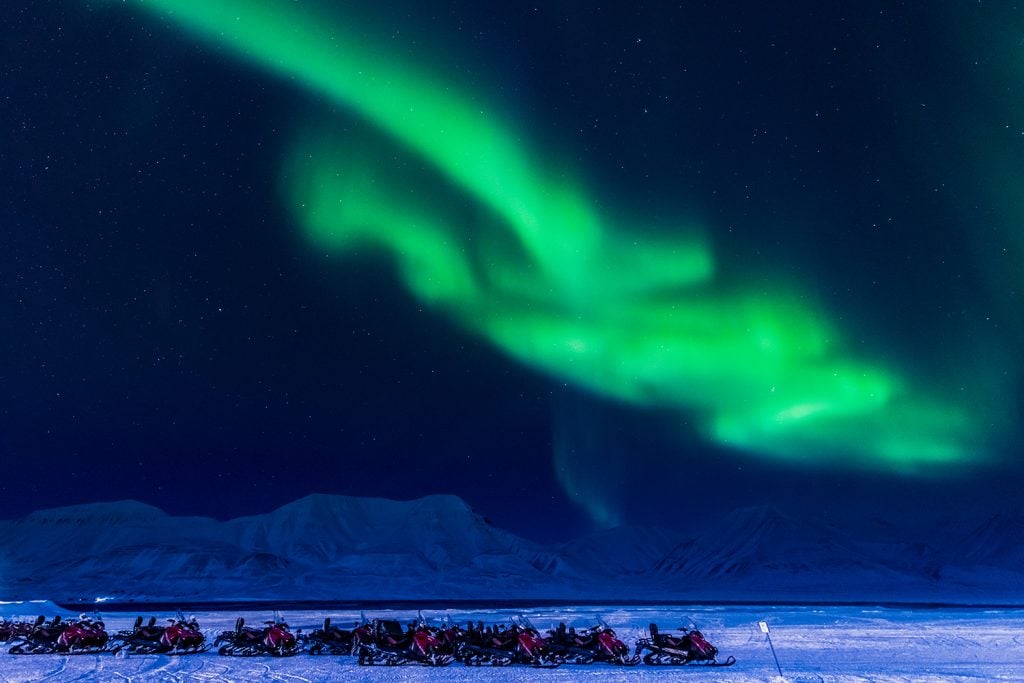 Landausflug: Polarlichter und Schneemobil