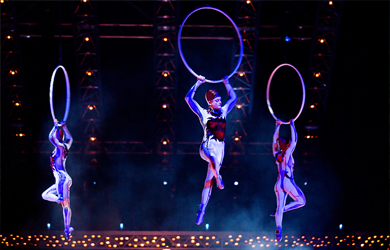 MSC Bellissima Cirque du Soleil acrobats