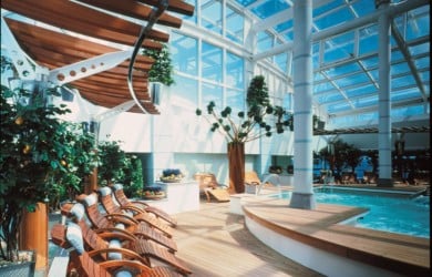 Indoorpool im Solarium / Celebrity Cruises