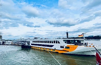 MS VistaRio auf dem Rhein