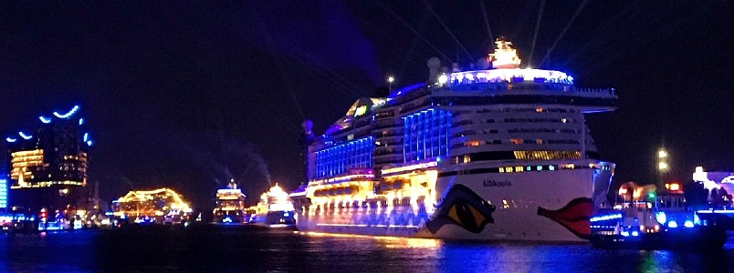 AIDAperla bei den Hamburg Cruise Days